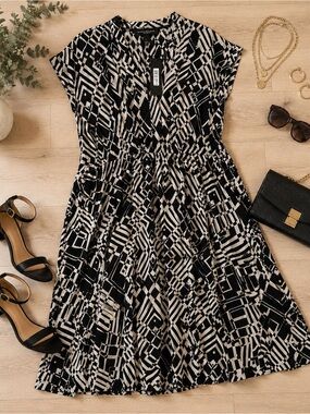 Donna Karan Plus Size 22W NWT Black & White Geometric Midi Dress with Pockets
